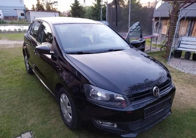 Volkswagen Polo cena 17200 przebieg: 175000, rok produkcji 2010 z Zielonka małe 172